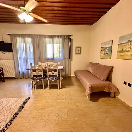 Genari Family Getaway * Κορακοχώρι